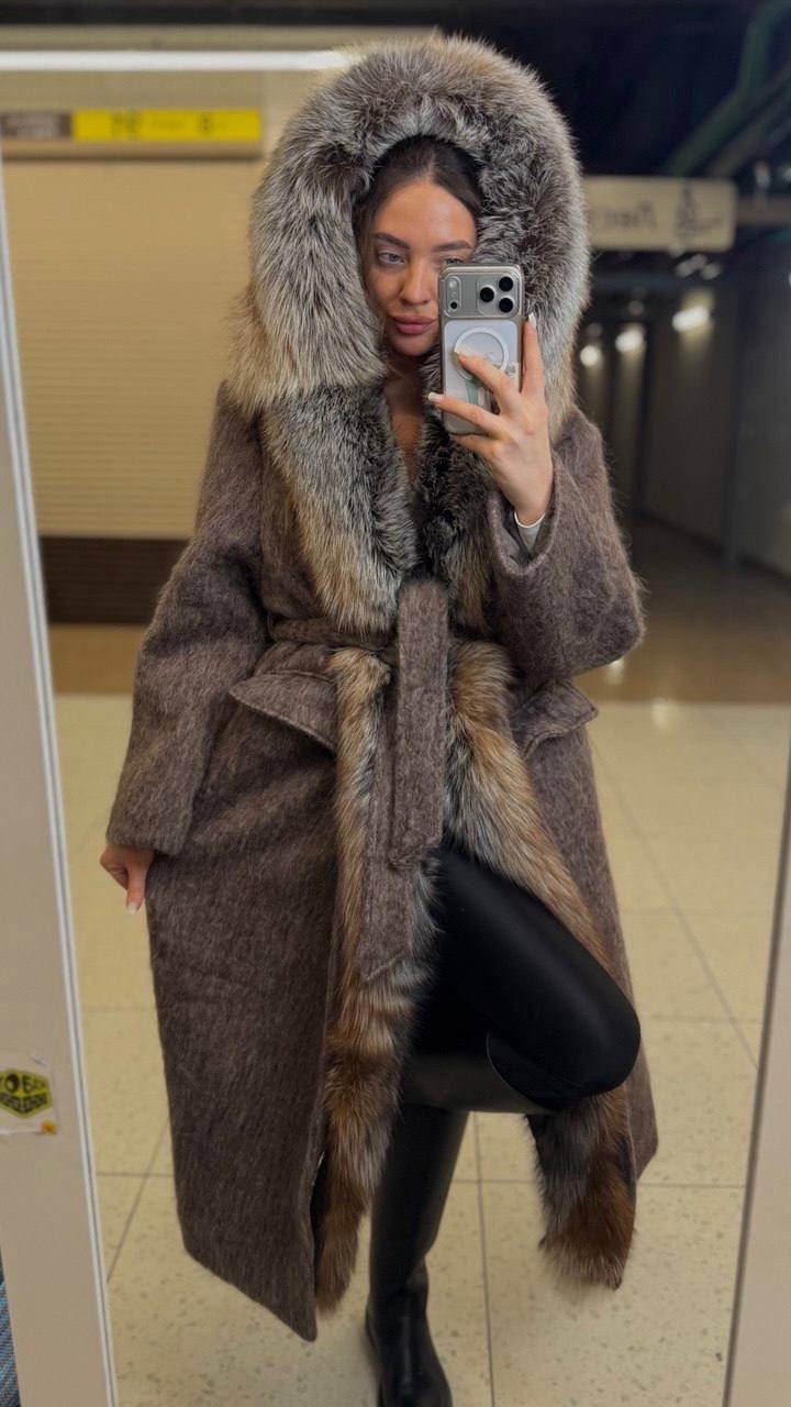 пальто зимнее,пальто с мехом,пальто с натуральным мехом,пальто с воротником,пальто с меховым воротником