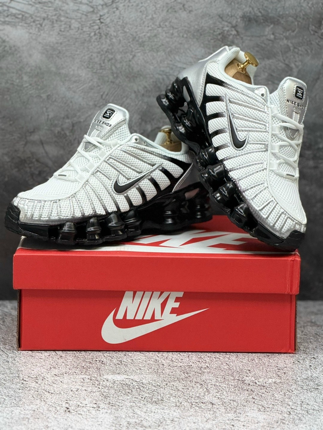 nike shox tl white metallic silver,кроссовки nike shox tl,nike shox tl "white metallic silver" кроссовки,nike shox tl white,nike shox tl pure platinum