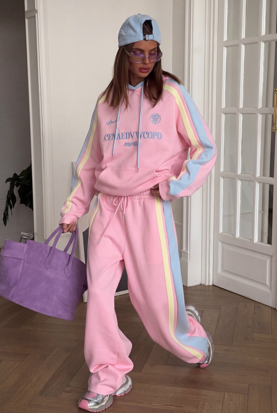 спортивные костюмы оверсайз,костюм спортивный с,трикотажные костюмы,розовый спортивный костюм,спортивный костюм женский