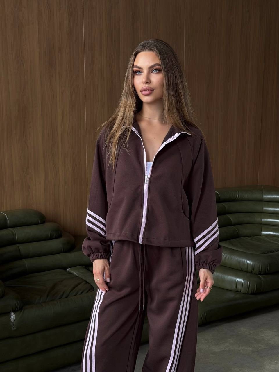 костюм спортивный женский,спортивный костюм женский adidas,спортивный костюм,женский костюм,стильный спортивный костюм