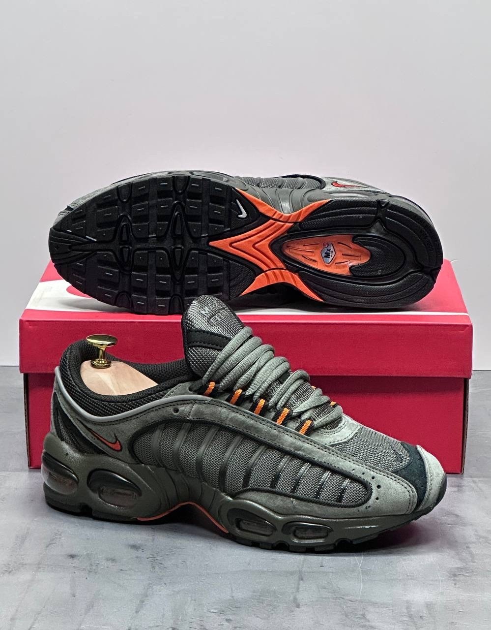 кроссовки nike air max tailwind 4,кроссовки nike air max tn plus,nike air max tailwind 4,мужские кроссовки nike air max tailwind 4,nike air max tailwind 5 skepta