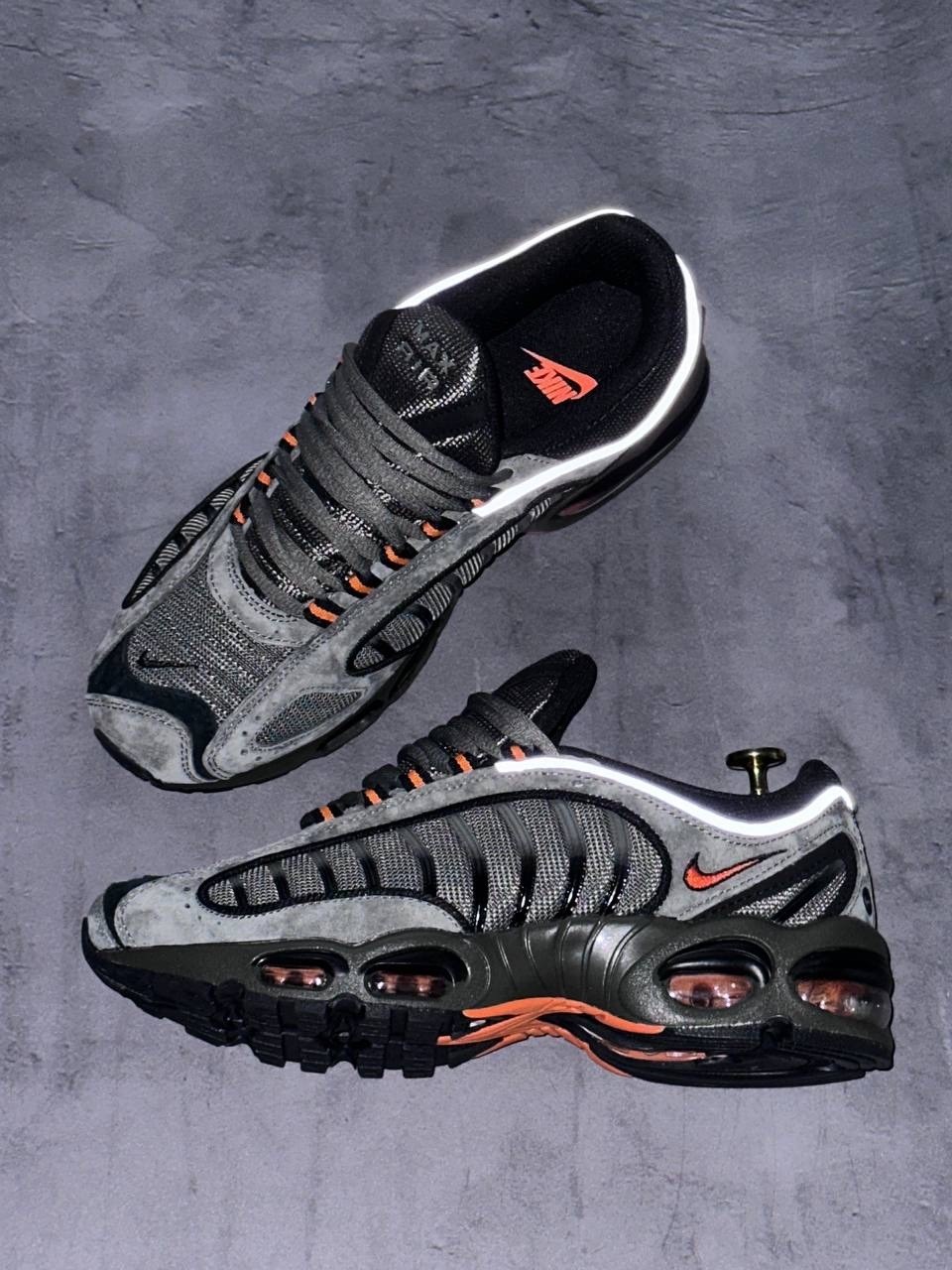 кроссовки nike air max tailwind 4,кроссовки nike air max tn plus,nike air max tailwind 4,мужские кроссовки nike air max tailwind 4,nike air max tailwind 5 skepta