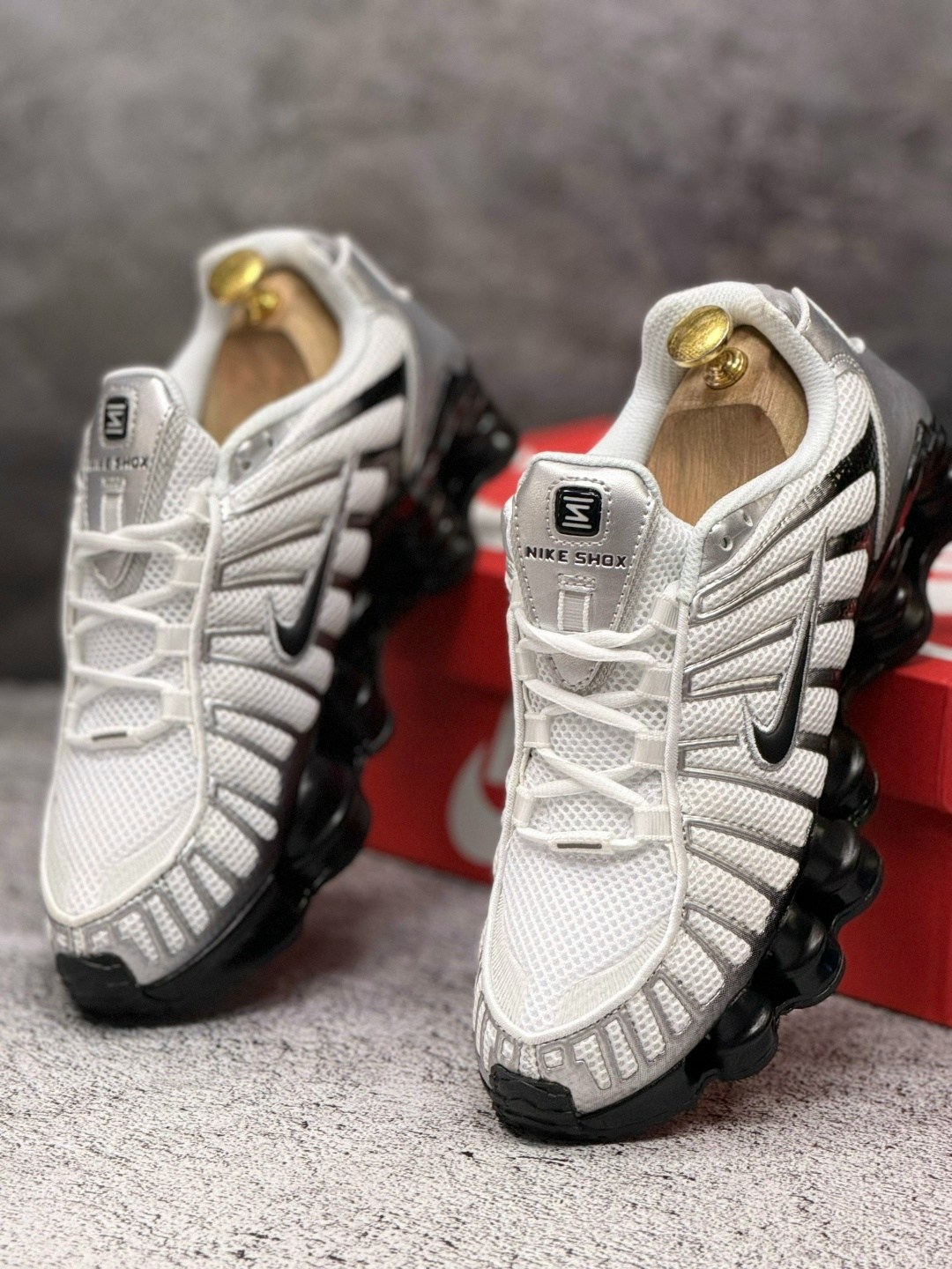 nike shox tl white metallic silver,кроссовки nike shox tl,nike shox tl "white metallic silver" кроссовки,nike shox tl white,nike shox tl pure platinum