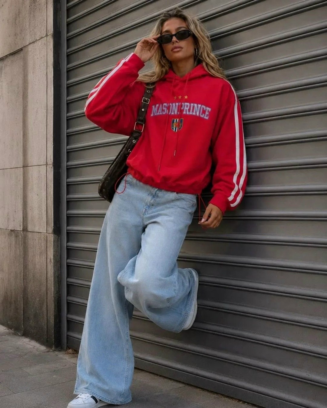 blue sweatshirt,кэжуал одежда,уличный стиль,оверсайз худи,спортивные костюм