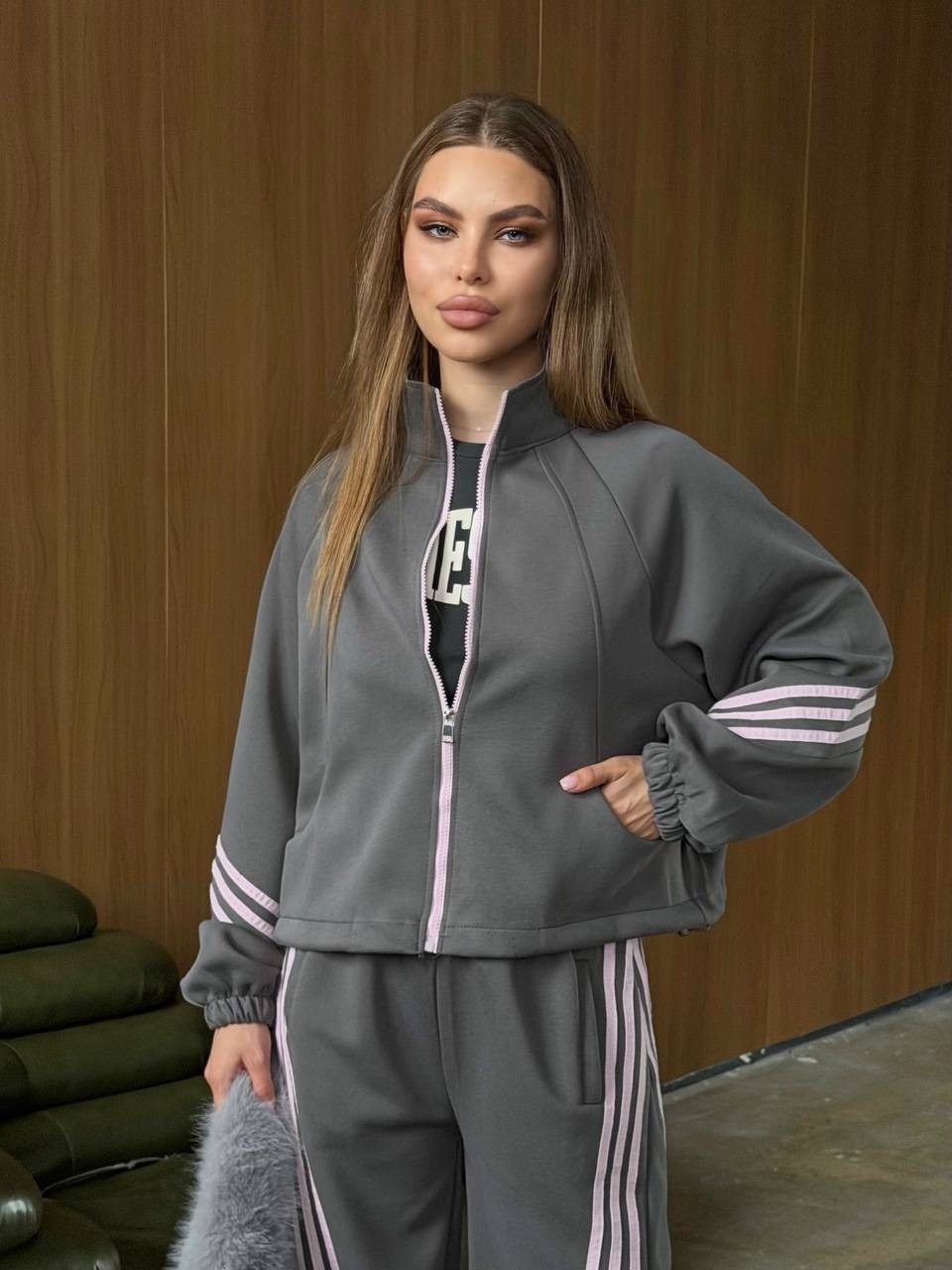 женский спортивный костюм adidas,женский спортивный костюм,спортивный женский костюм серый,спортивный костюм,костюм спортивные женские костюмы