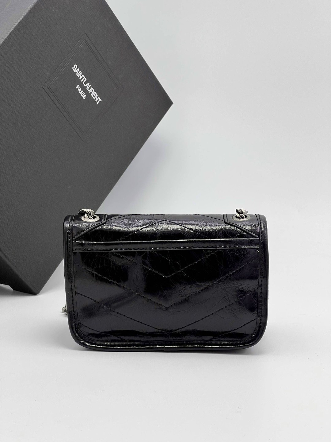 сумка yves saint laurent,сумка saint laurent,женская сумка ysl,сумка женская yves saint laurent,сумка saint laurent niki medium