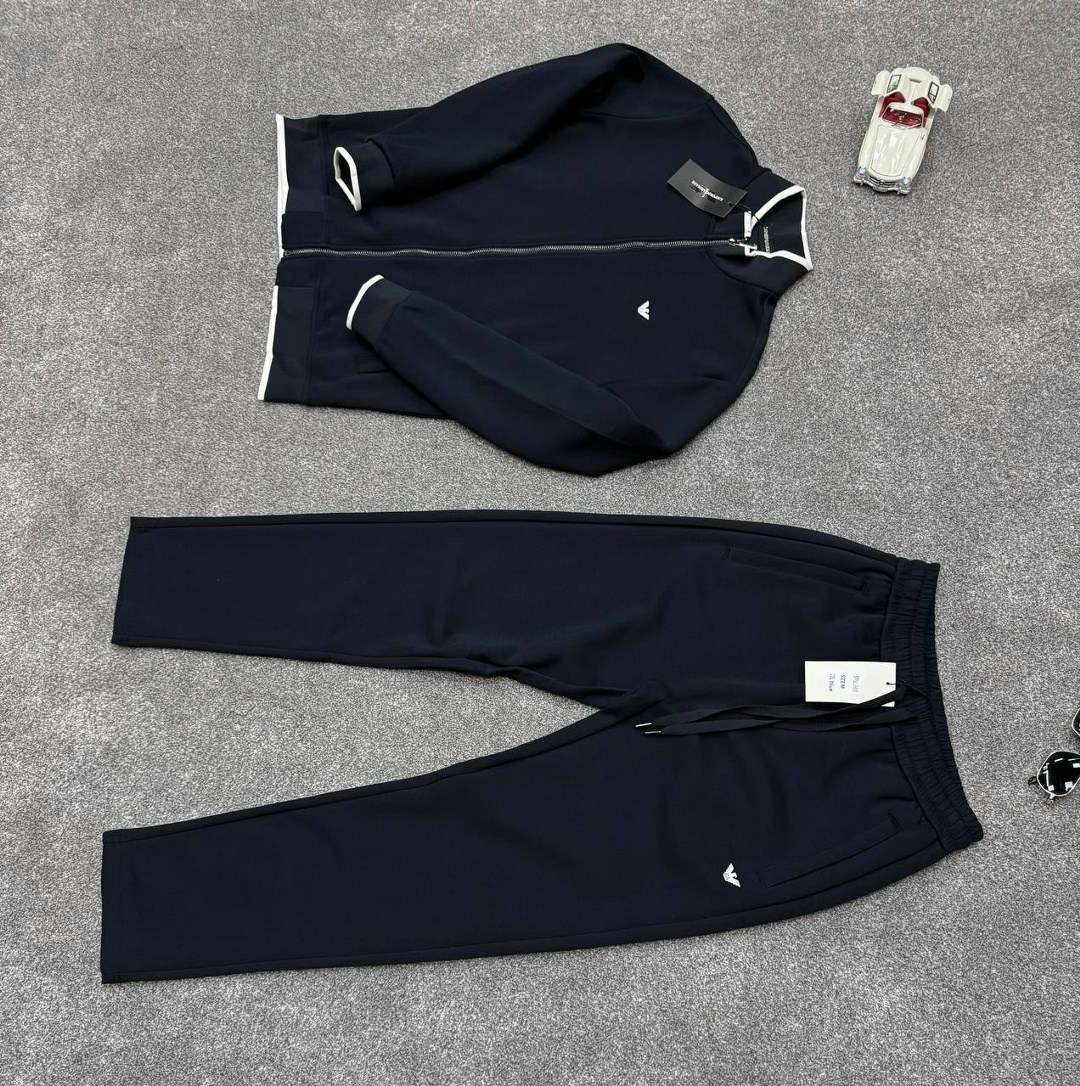 спортивный костюм prada,мужской спортивный костюм armani,armani спортивный костюм,спортивный костюм мужской,спортивный костюм