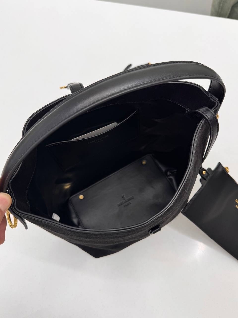 женская замшевая сумка yves saint laurent 37x29 см,сумка замшевая,замшевая сумка yves saint laurent 38x34 см,сумка клатч натуральная замша бордовая,замшевая сумка yves saint laurent 32x25 см