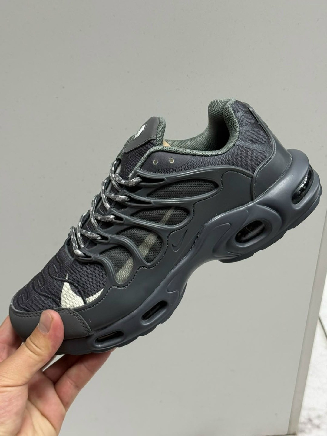 кроссовки,мужские кроссовки nike air max tn plus,nike air max plus tn,низкие кроссовки,кроссовки nike air max plus