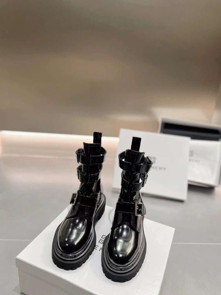 ботинки givenchy,ботинки баленсиага женские оригинал,лакированные ботинки дживанши,ботинки живанши,сапоги ботинки женские