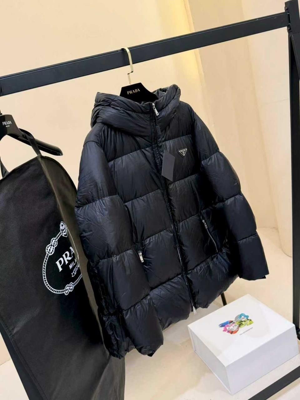 пуховик prada,пуховик prada женский,пуховик мужской prada,пуховик moncler женский,куртка prada
