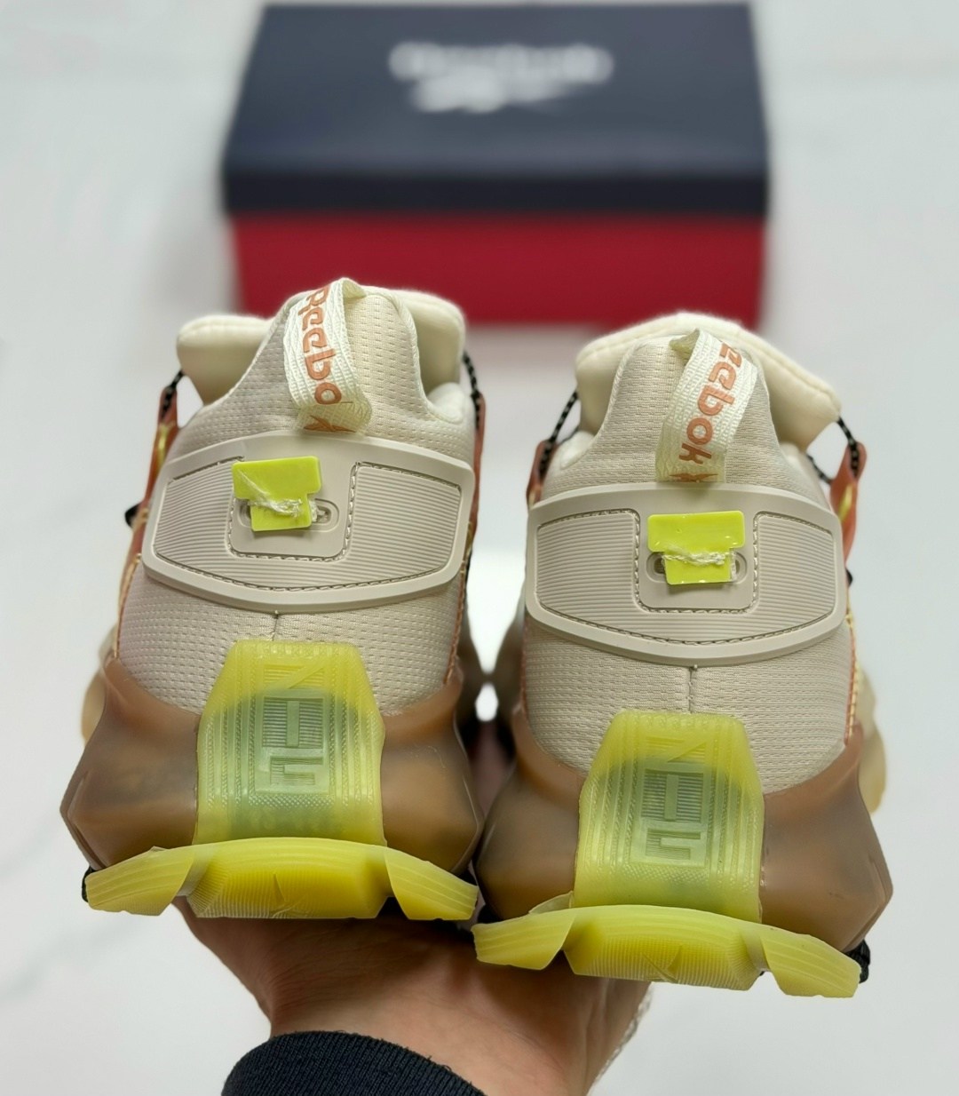 кроссовки reebok zig kinetica edge,кроссовки reebok zig kinetica,кроссовки reebok zig kinetica edge бежевый,кроссовки reebok zig kinetica edge beige,мужские reebok zig kinetica кроссовки
