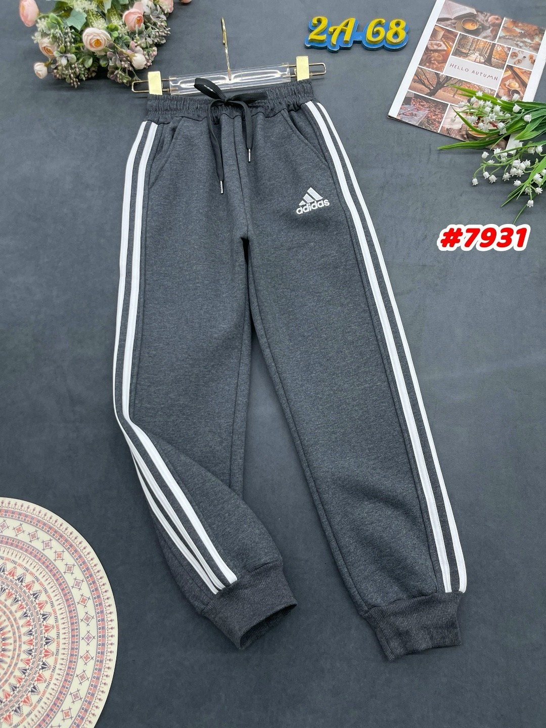 adidas essentials fleece open hem 3 stripes pants,брюки спортивные adidas sportswear мужские,мужские спортивные штаны adidas,брюки спортивные,брюки мужские adidas