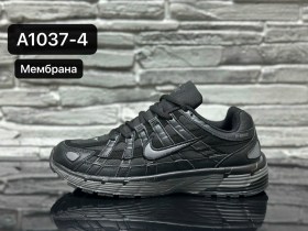 Кроссовки