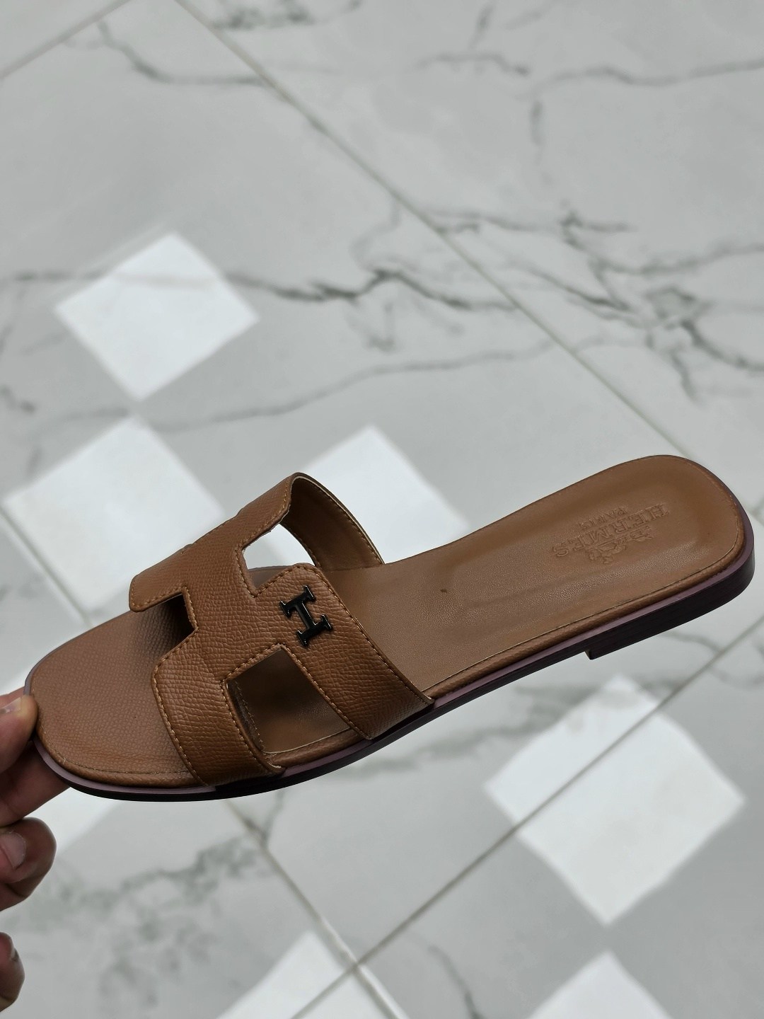 черные гермес шлепки гермес,шлепки hermes женские,шлепанцы hermes,шлепки хермес оран,женские шлепанцы