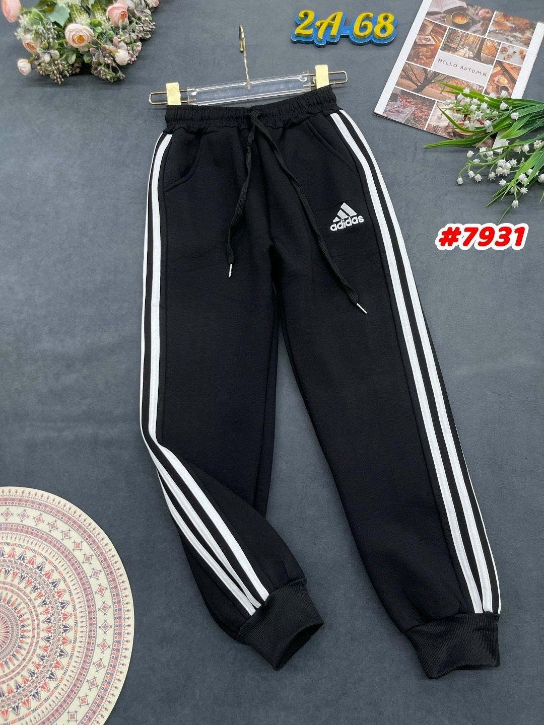 adidas essentials fleece open hem 3 stripes pants,брюки спортивные adidas sportswear мужские,мужские спортивные штаны adidas,брюки спортивные,брюки мужские adidas