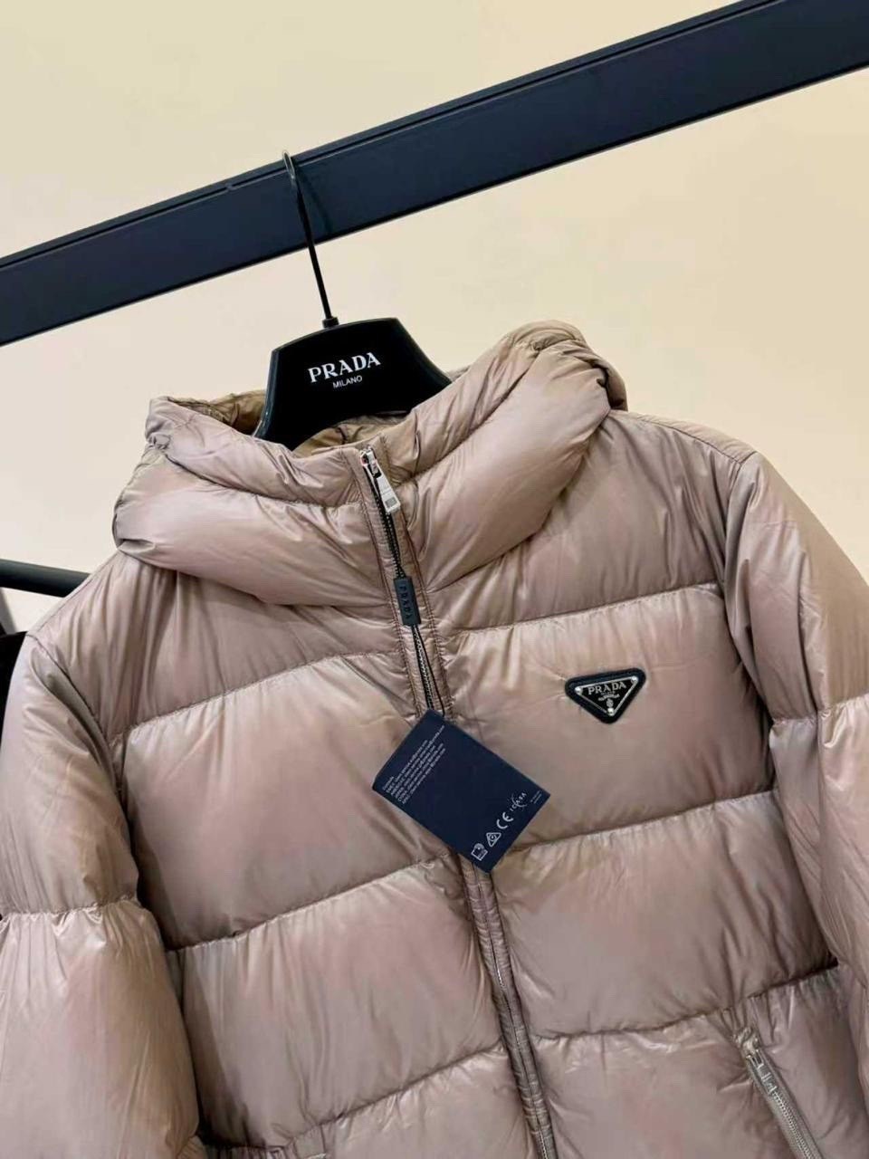 пуховик prada,пуховик prada женский,пуховик мужской prada,пуховик moncler женский,куртка prada