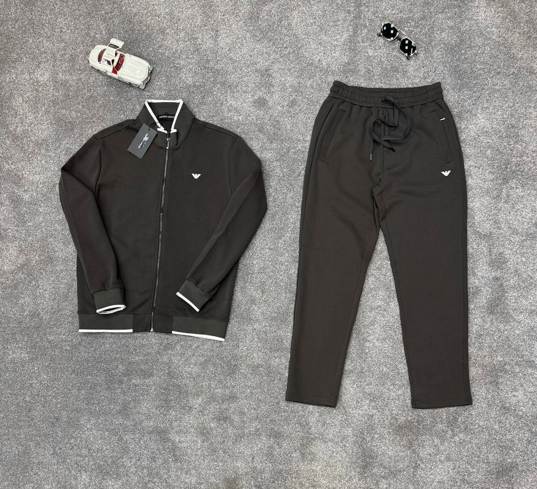 спортивный костюм prada,мужской спортивный костюм armani,armani спортивный костюм,спортивный костюм мужской,спортивный костюм