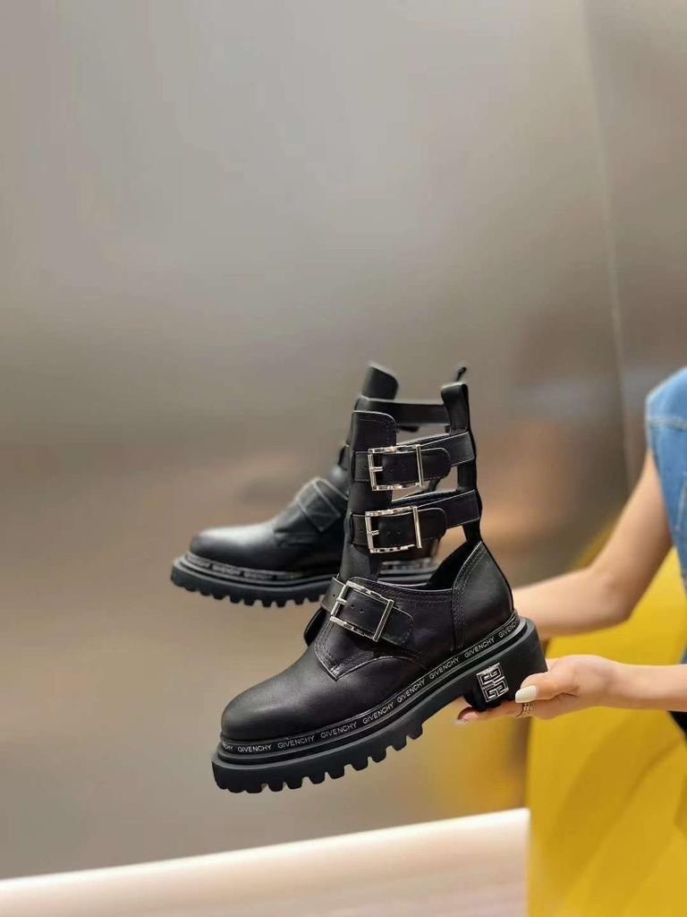 ботинки givenchy,ботинки баленсиага женские оригинал,лакированные ботинки дживанши,ботинки живанши,сапоги ботинки женские