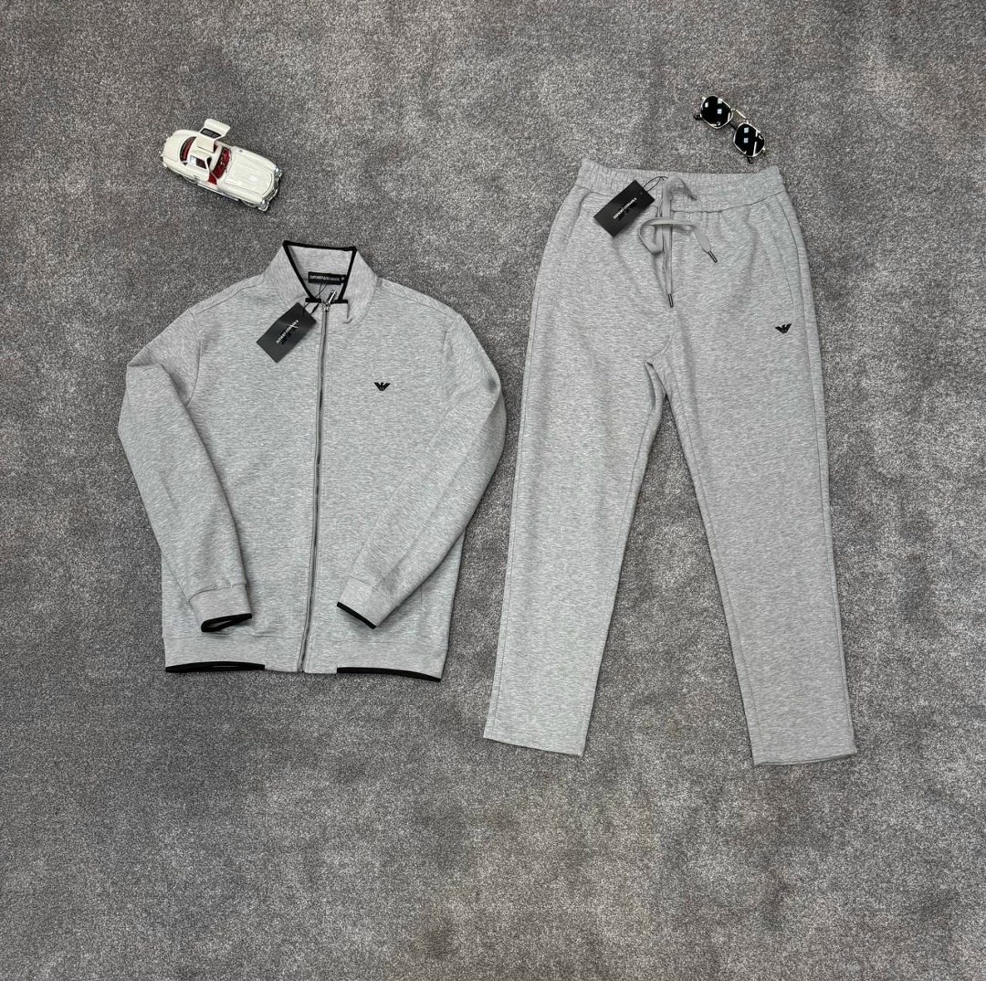 спортивный костюм emporio armani,мужской спортивный костюм,костюм спортивный,armani спортивный костюм,армани спортивный костюм мужской оригинал
