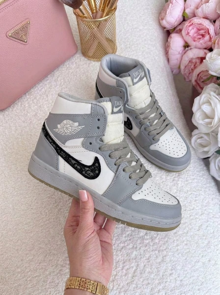 женские кроссовки nike air jordan 1 mid,кроссовки женские nike air jordan 1,женские кроссовки nike,nike air jordan 1 mid,nike air jordan 1 mid milan
