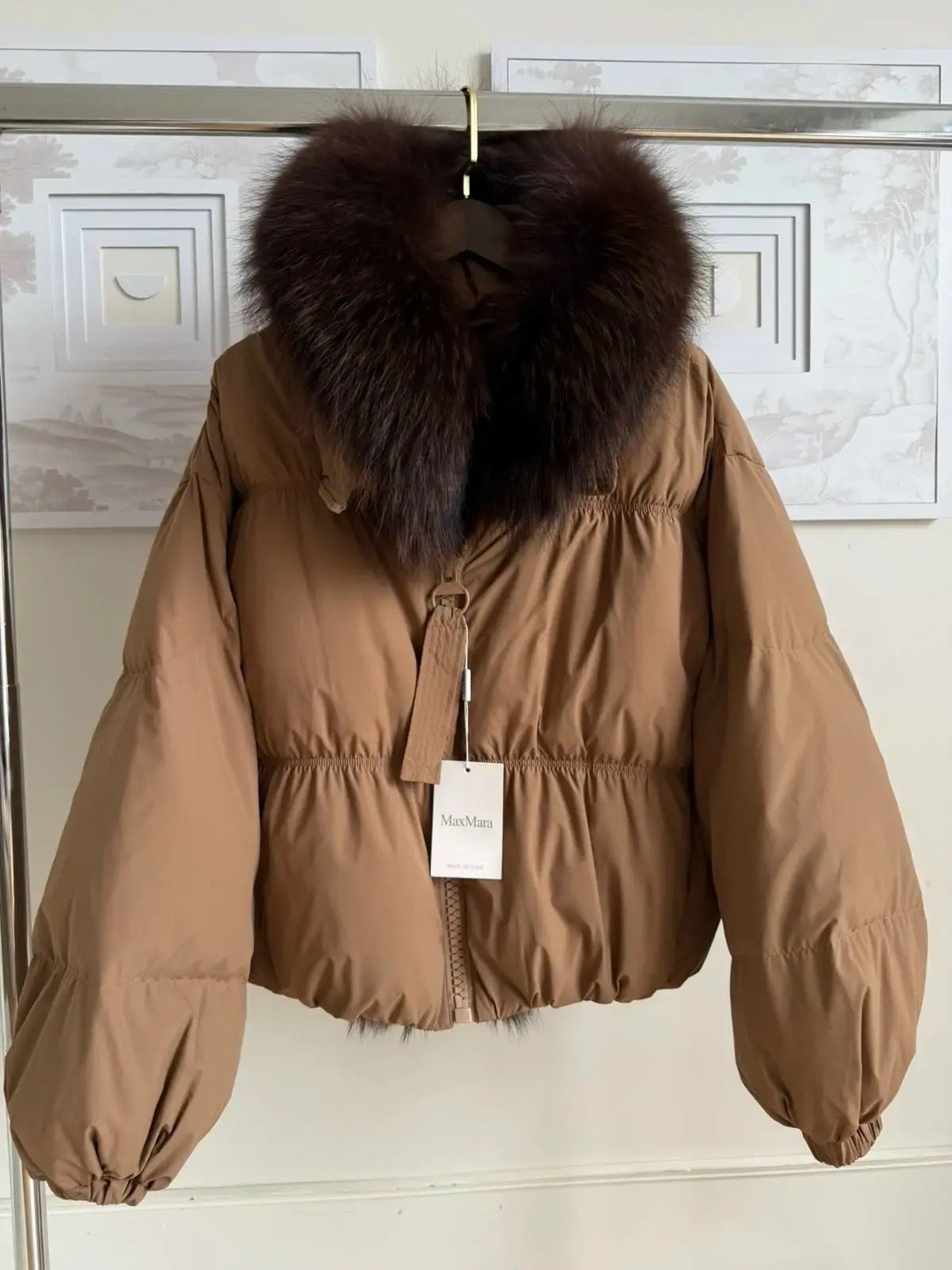 бомбическая куртка max mara с натуральным мехом,куртка с мехом натуральным,куртка на меху,куртка max mara с натуральным мехом,бомбическая куртка с натуральным мехом
