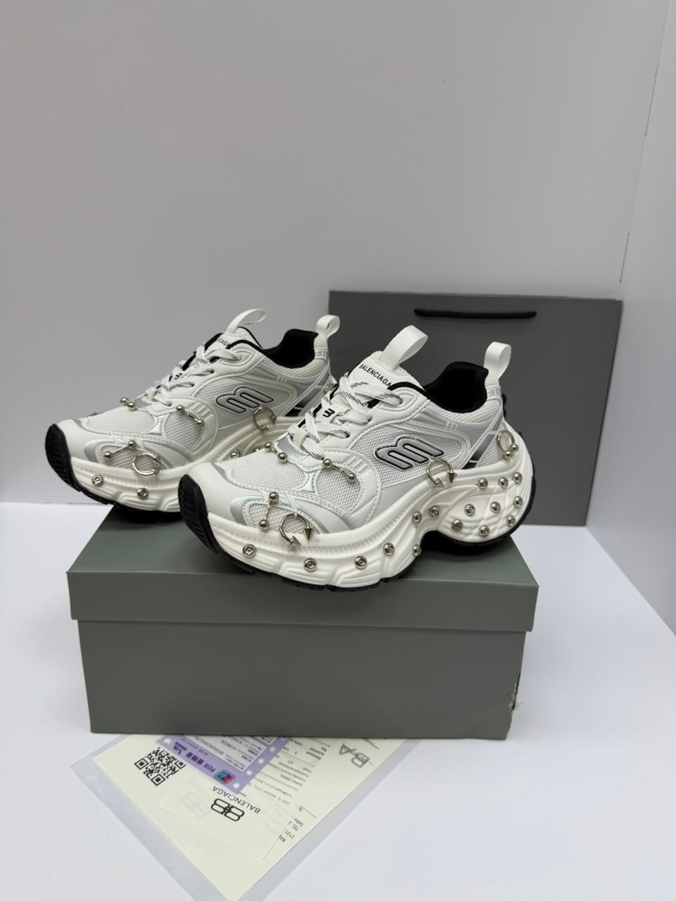 кроссовки balenciaga,женские кроссовки balenciaga,массивные кроссовки,кроссовки,баленсиага кроссовки в сетку