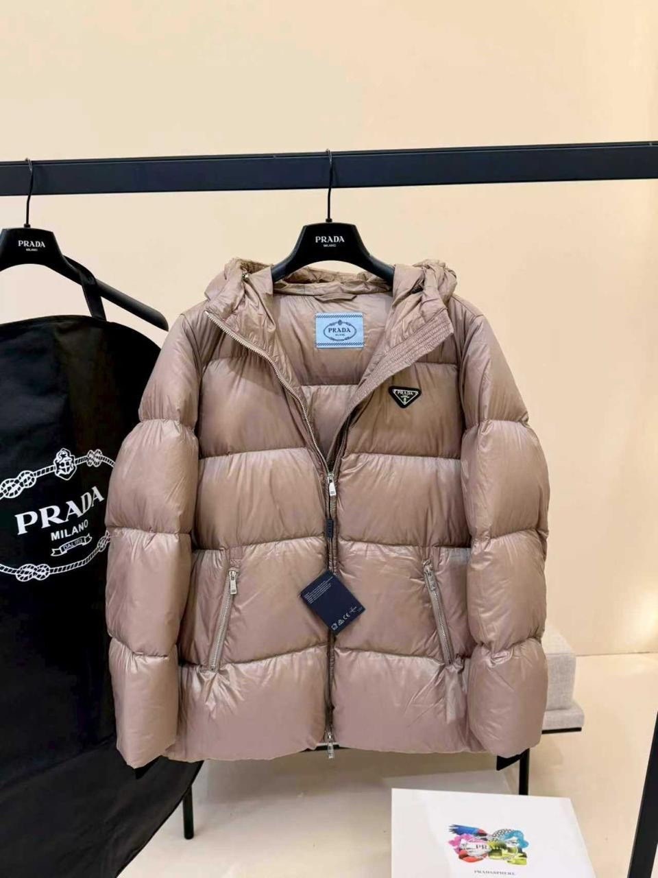 пуховик prada,пуховик prada женский,пуховик мужской prada,пуховик moncler женский,куртка prada
