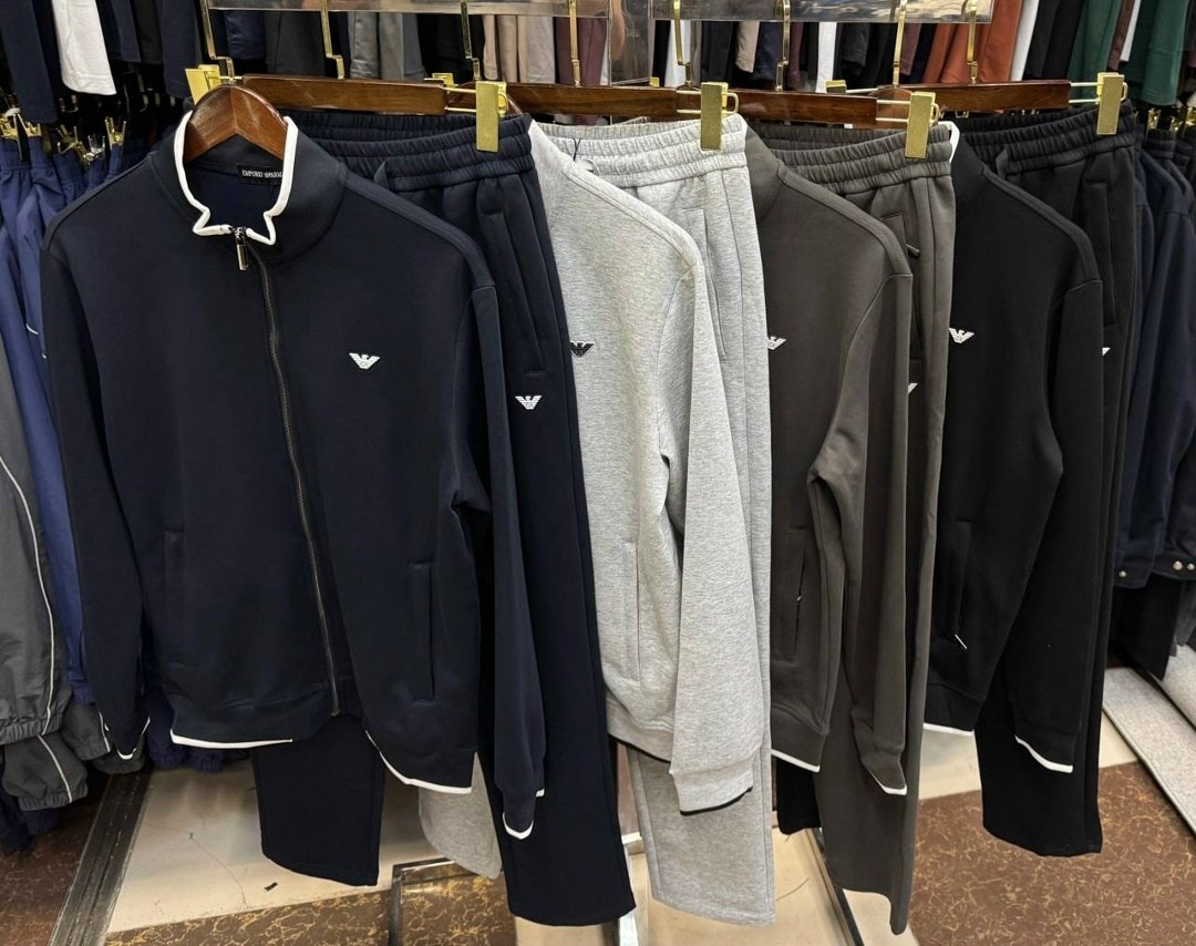 спортивный костюм emporio armani,мужской спортивный костюм,костюм спортивный,armani спортивный костюм,армани спортивный костюм мужской оригинал