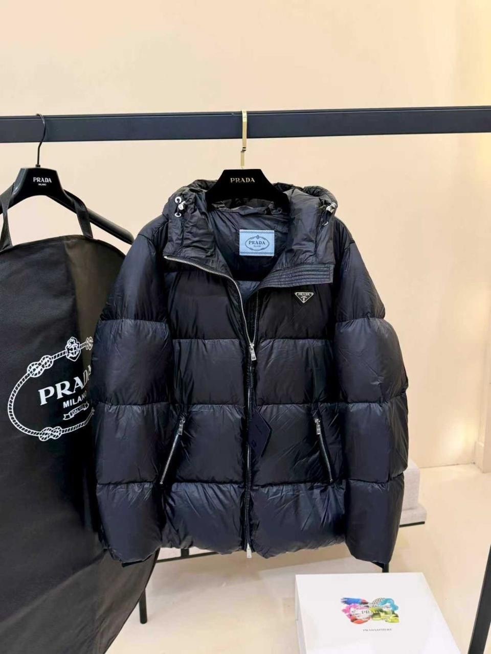 пуховик prada,пуховик prada женский,пуховик мужской prada,пуховик moncler женский,куртка prada