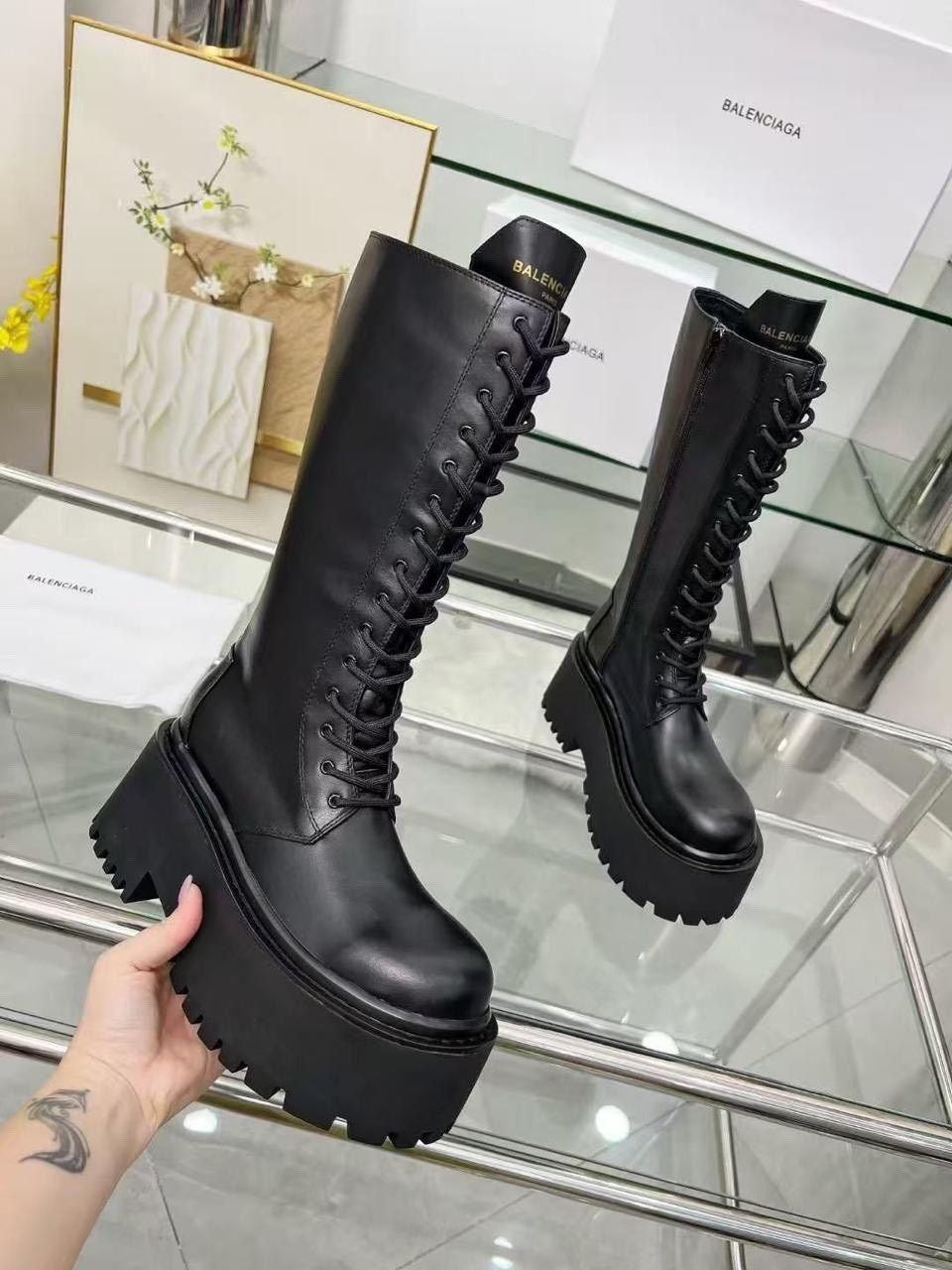 сапоги на высокой подошве,balenciaga женские кожаные сапоги на шнуровке чёрного цвета,,женские ботинки и сапоги на высокой подошве balenciag*a,ботинки balenciaga