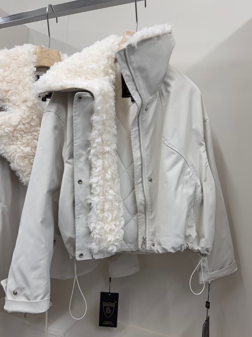 дубленка женская,женская дубленка zara в стиле авиатор,зара дубленка женская авиатор белая,светлая дубленка авиатор,светлая дублёнка авиатор на мехе