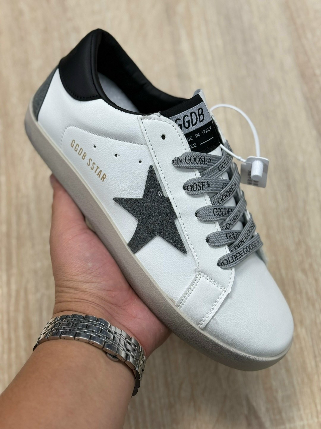 golden goose кеды hi star на платформе черный,кеды golden goose,кроссовки golden goose,кроссовки golden goose superstar black white,golden goose super-star