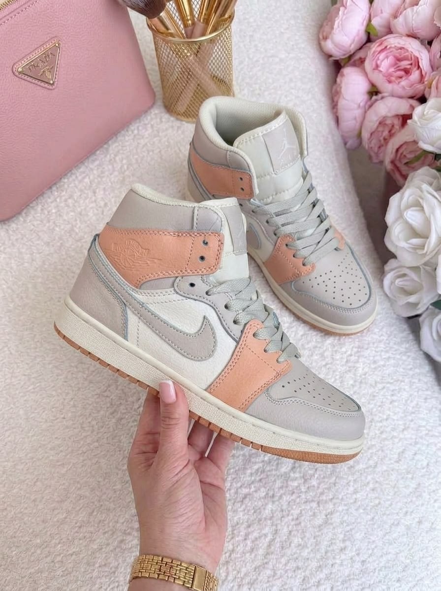 женские кроссовки nike air jordan 1 mid,кроссовки nike air jordan 1 retro high,nike air jordan 1 retro high,air jordan 1 retro high og university blue,кроссовки nike air jordan 1 retro high og
