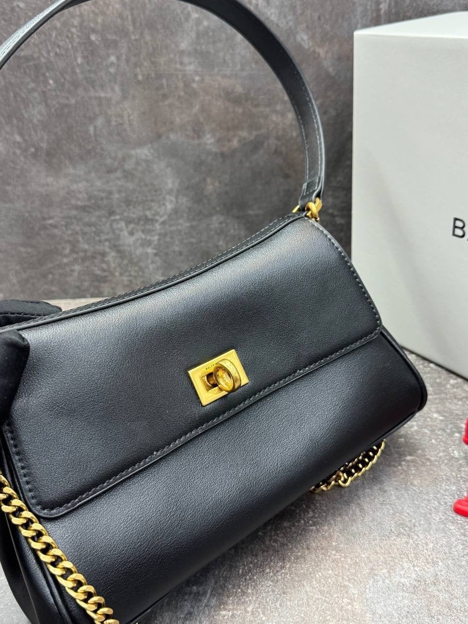 сумка balenciaga,balenciaga сумка женская,balenciaga сумка на плечо,баленсиага сумка,balenciaga сумка кросс боди