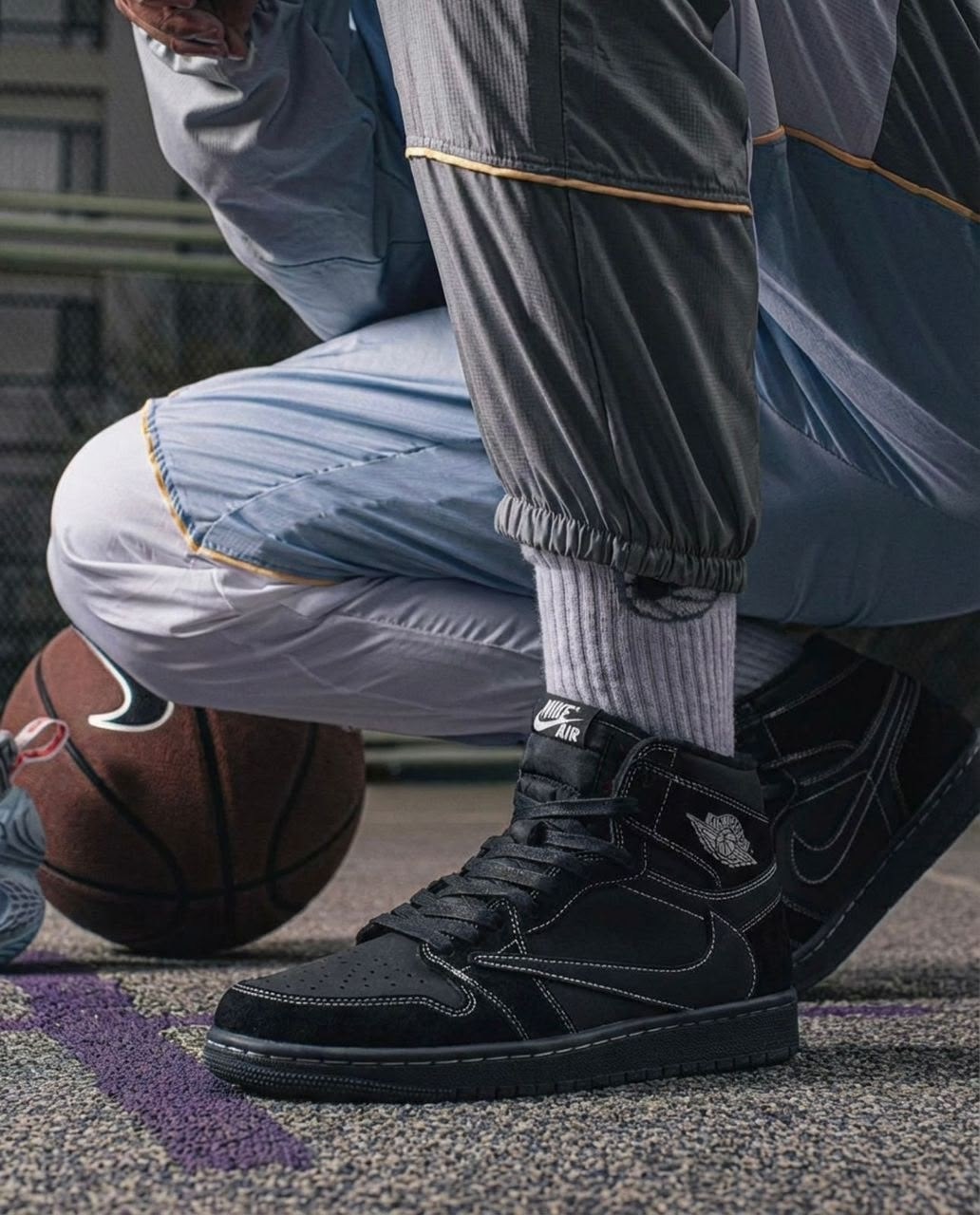 nike air jordan 1 retro high,nike air jordan 1 mid iridescent,nike air jordan 1 mid iridescent black,nike air jordan 1 retro high og,nike air jordan 1 mid