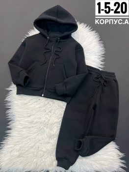 Костюм