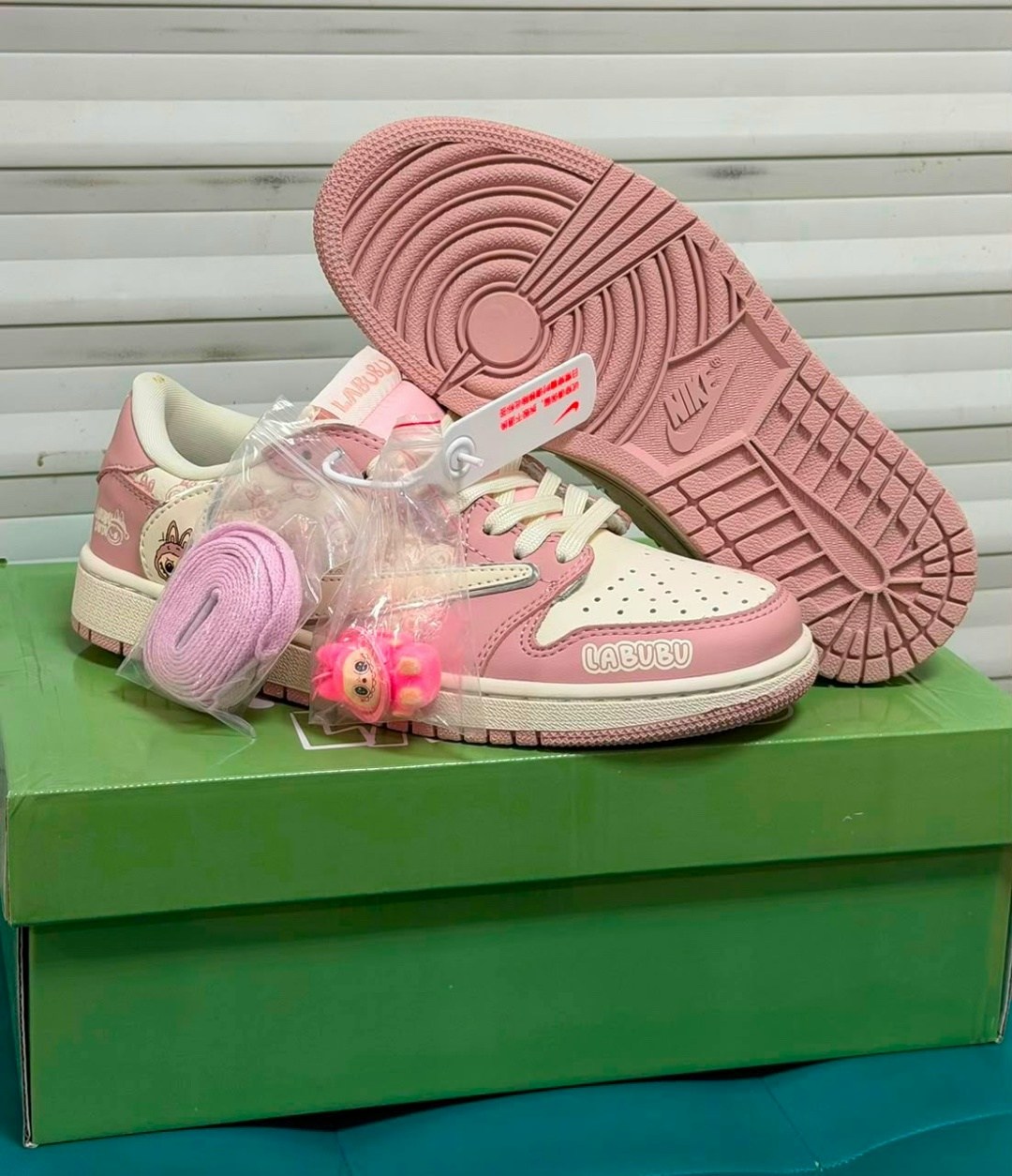 nike air jordan 1 low travis scott,air jordan 1 low travis scott,кроссовки nike air jordan 1 low travis scott,nike air jordan 1 low x travis scott,кроссовки nike air jordan 1 low x travis scott