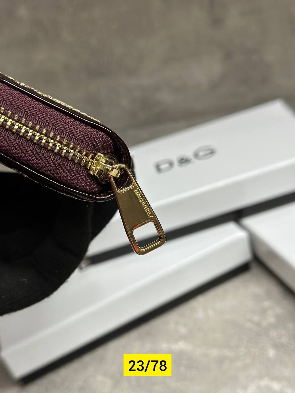 кошелек лакированный d&g,кошелек дольче габбана,женские кошельки,кошелёк дольче габбана с вышивкой,кошелёк dolce & gabbana