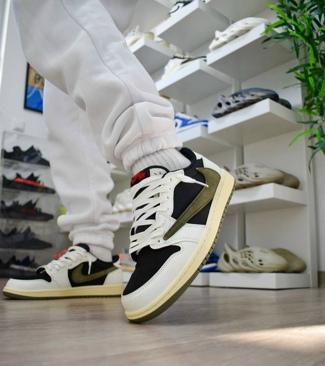 air jordan 1 low travis scott,кроссовки air jordan 1 low travis scott,nike air jordan 1 low travis scott,кроссовки кожа,кроссовки мужские и женские