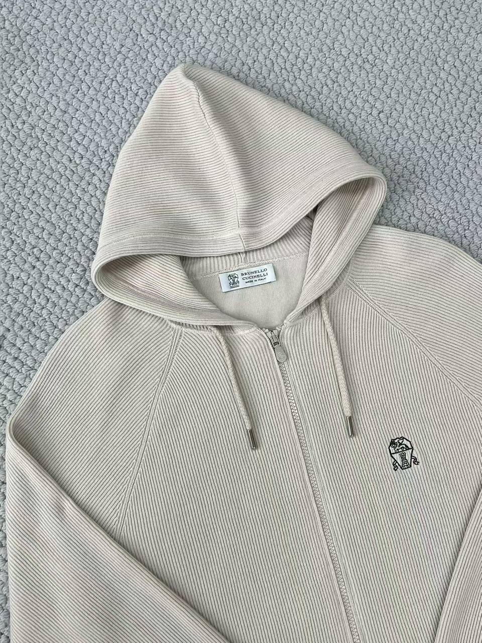спортивный костюм brunello cucinelli,костюм brunello cucinelli,кашемировый костюм loro piana,костюм brunello cucinelli серый,кашемировый костюм