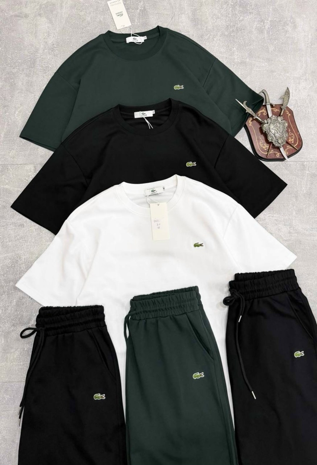 спортивный костюм lacoste,мужская спортивная одежда,мужской спортивный костюм,костюм лакост мужской,одежда костюм