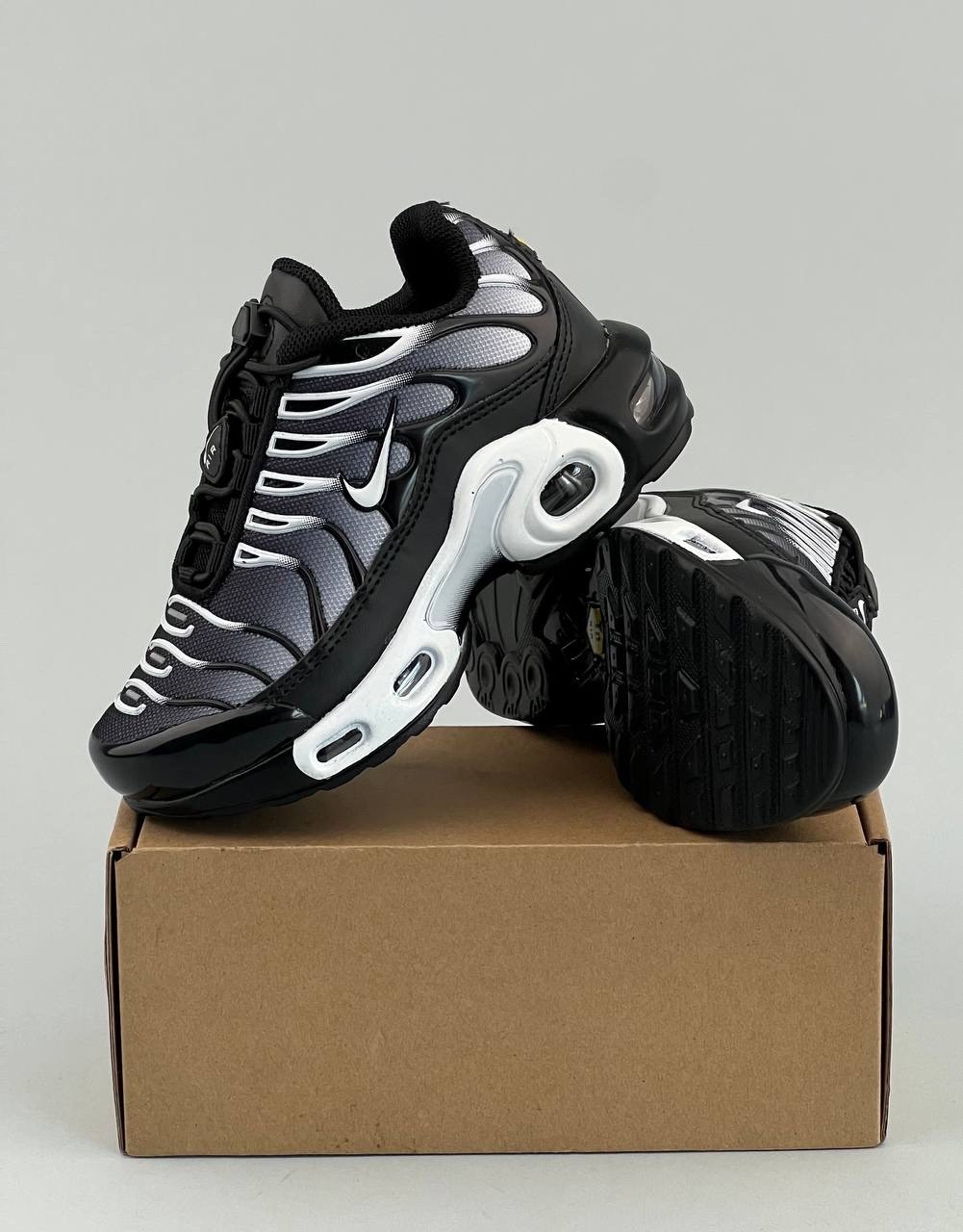 кроссовки nike air max plus tn,спортивные кроссовки унисекс nike air max plus tn черные,nike air max tn plus black,кроссовки nike air max plus,спортивные кроссовки унисекс nike air max plus tn черные