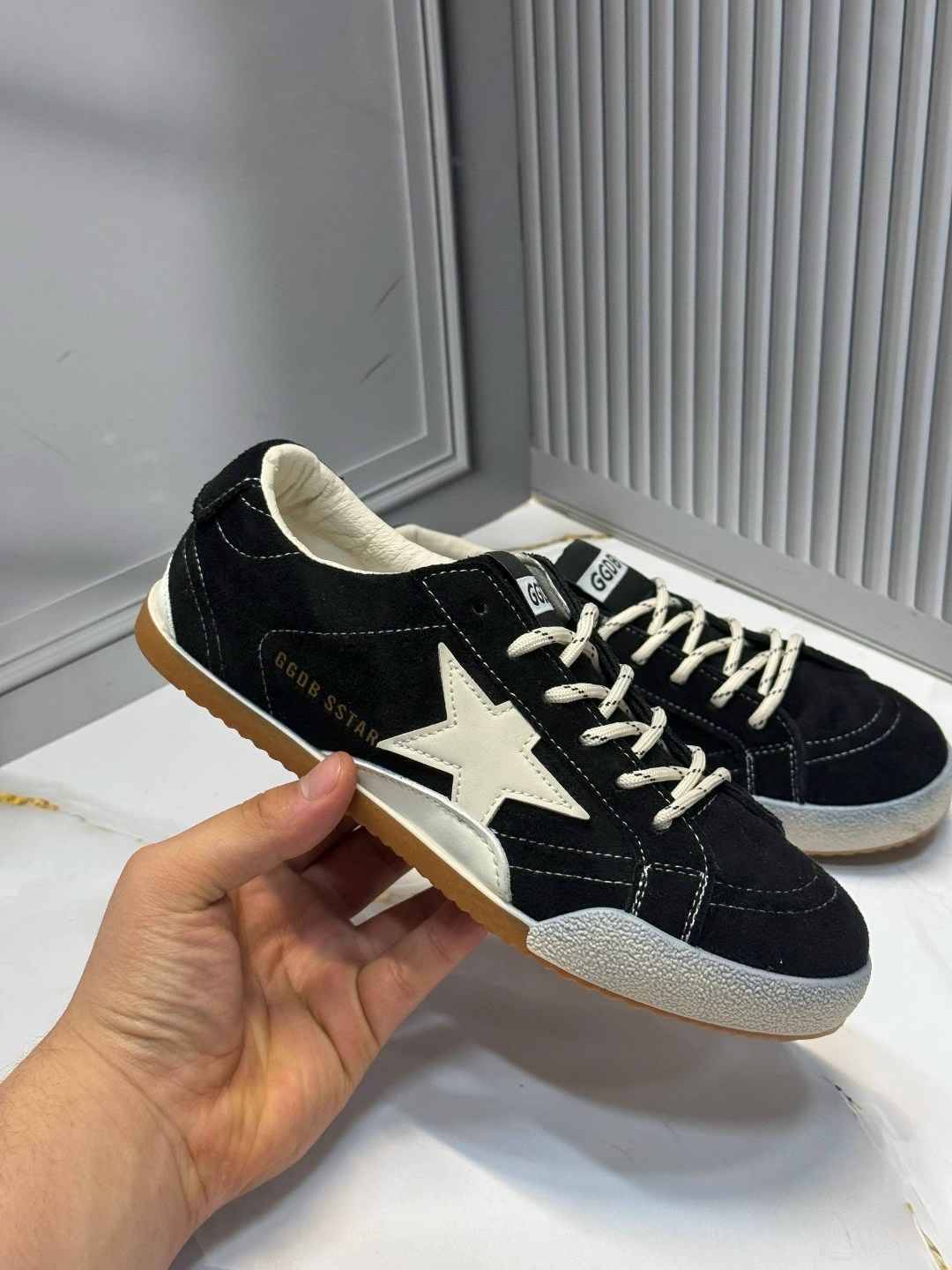 ,кроссовки golden goose, женская,женские кроссовки,спортивная