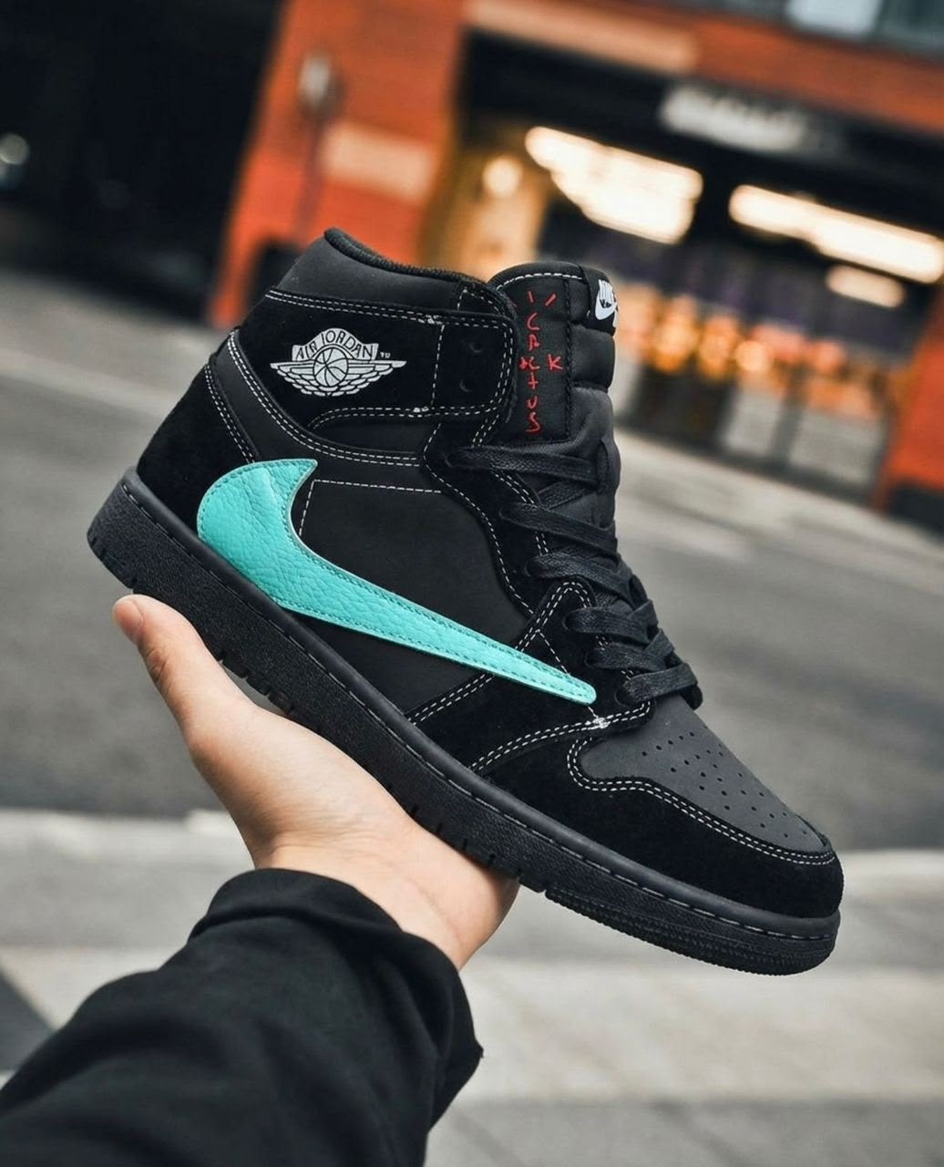 nike air jordan 1 retro high,nike air jordan 1 mid iridescent,nike air jordan 1 mid iridescent black,nike air jordan 1 retro high og,nike air jordan 1 mid