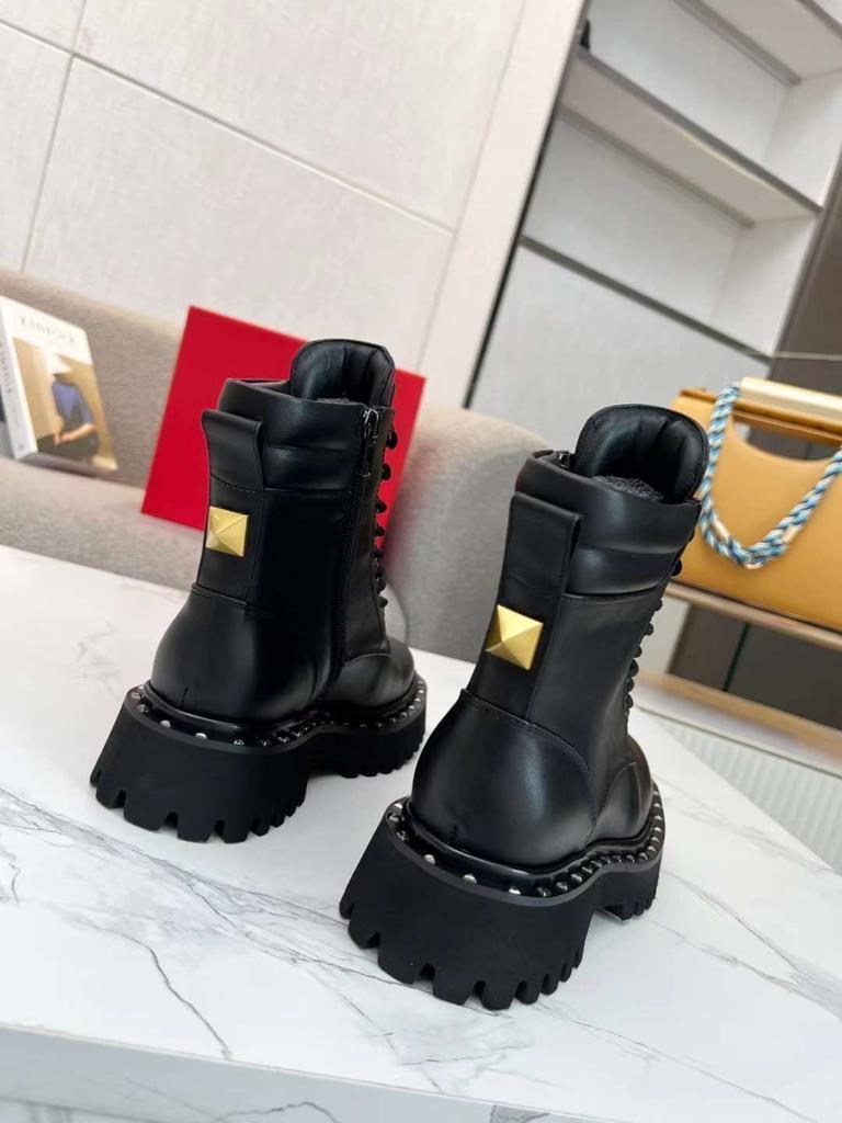 ,ботинки valentino,ботинки женские черные,ботинки celine женские на шнуровке,ботинки