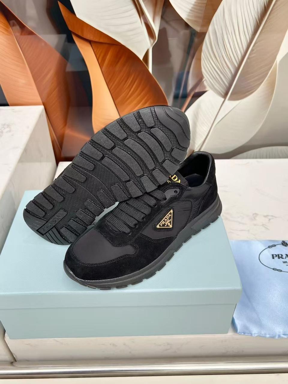 кроссовки prada женские,комбинированные кроссовки prada,кроссовки мужские prada,кроссовки прада женские черные,кроссовки prada