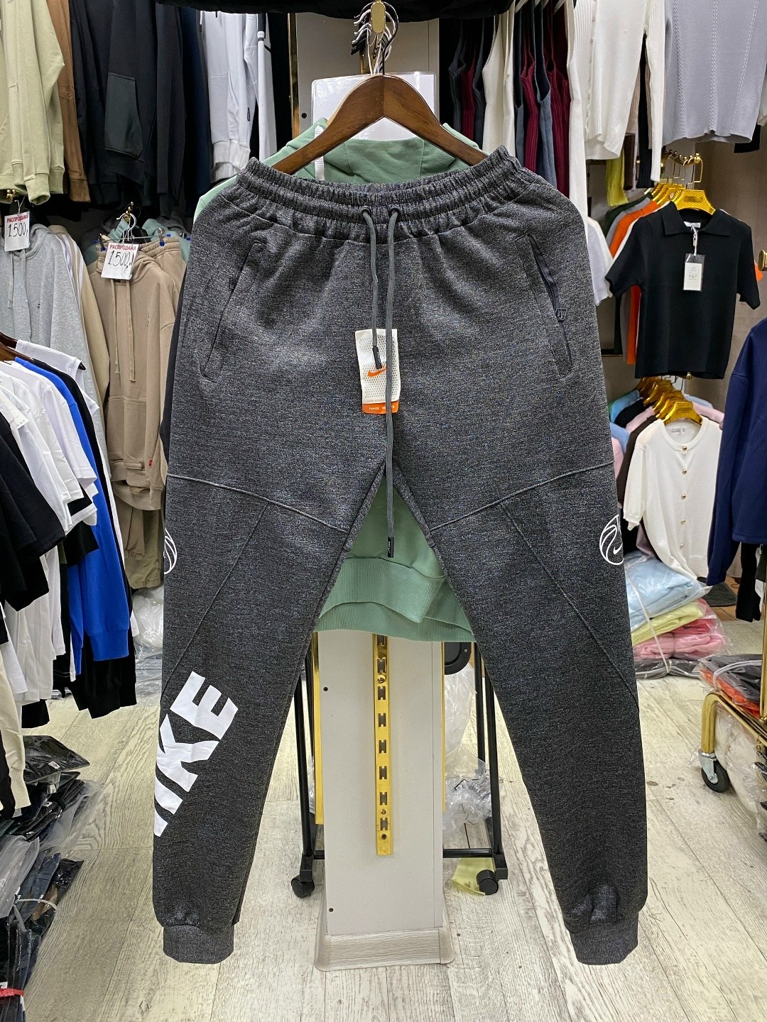 спортивные брюки,мужской спортивный костюм,спортивные костюм,спортивные брюки мужские,брюки трикотажные