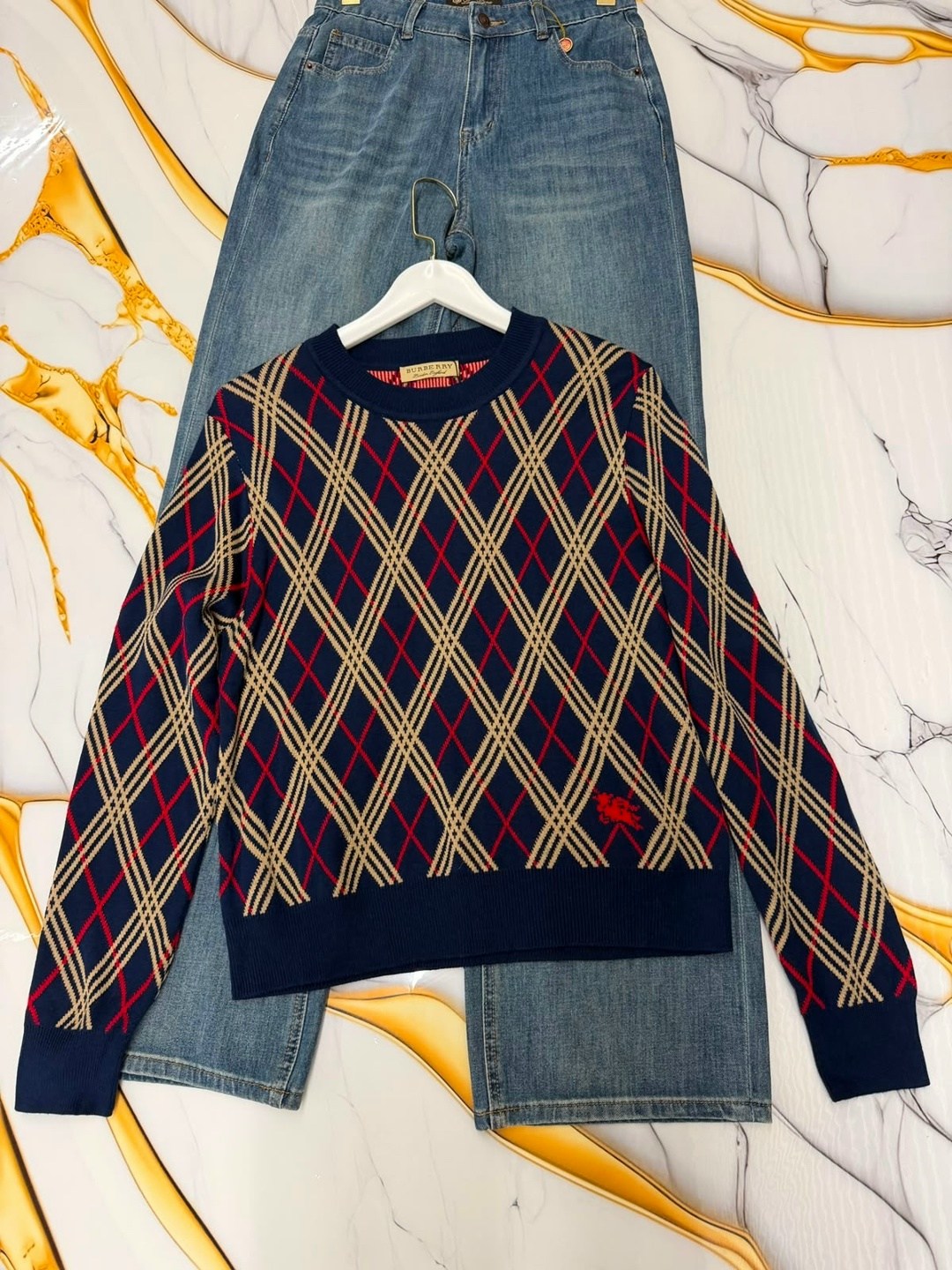 свитер классический,свитер burberry,свитер,свитер в клетку,свитер вязаный