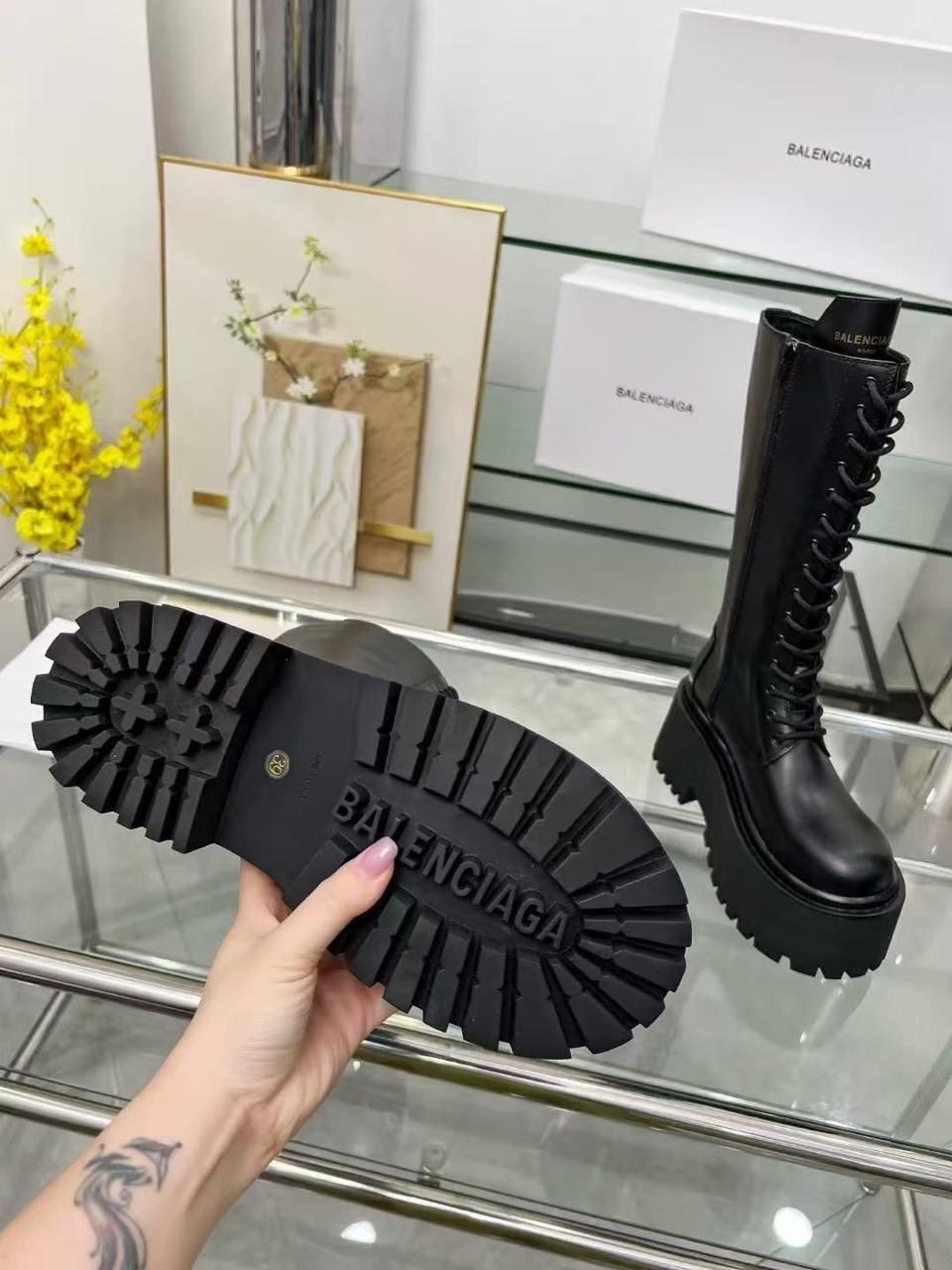 ботинки balenciaga,сапоги balenciaga,ботинки женские на платформе balenciaga 36-41,ботинки balenciaga на шнуровке черные,balenciaga женские кожаные сапоги на шнуровке чёрного цвета